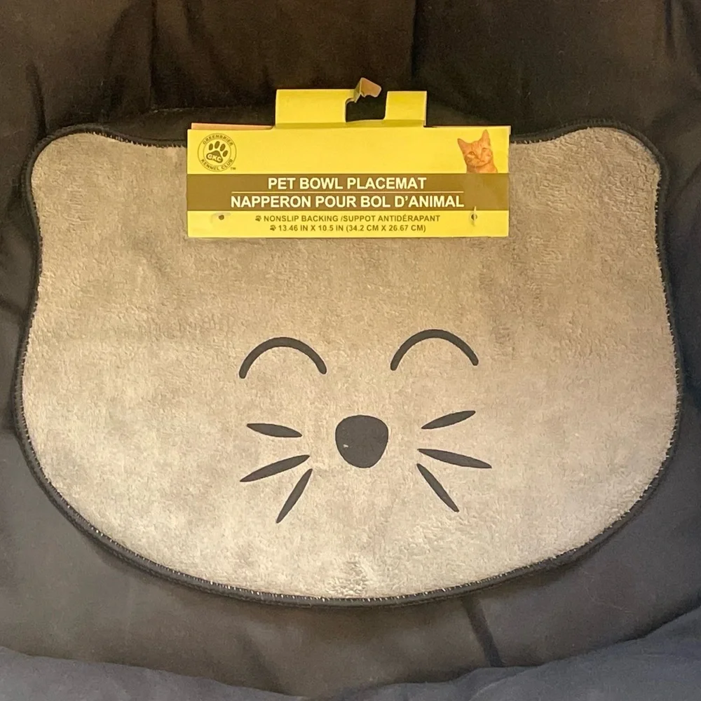 NWT cat pet bowl non slip placemat for pet ❤️❤️
